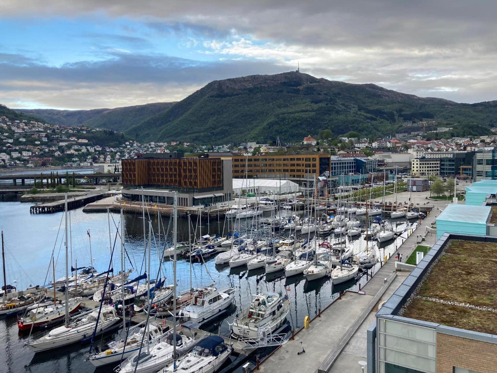 Modern Apartment - Amazing Terrace And Fjord View, Close To City Center Bergen Buitenkant foto