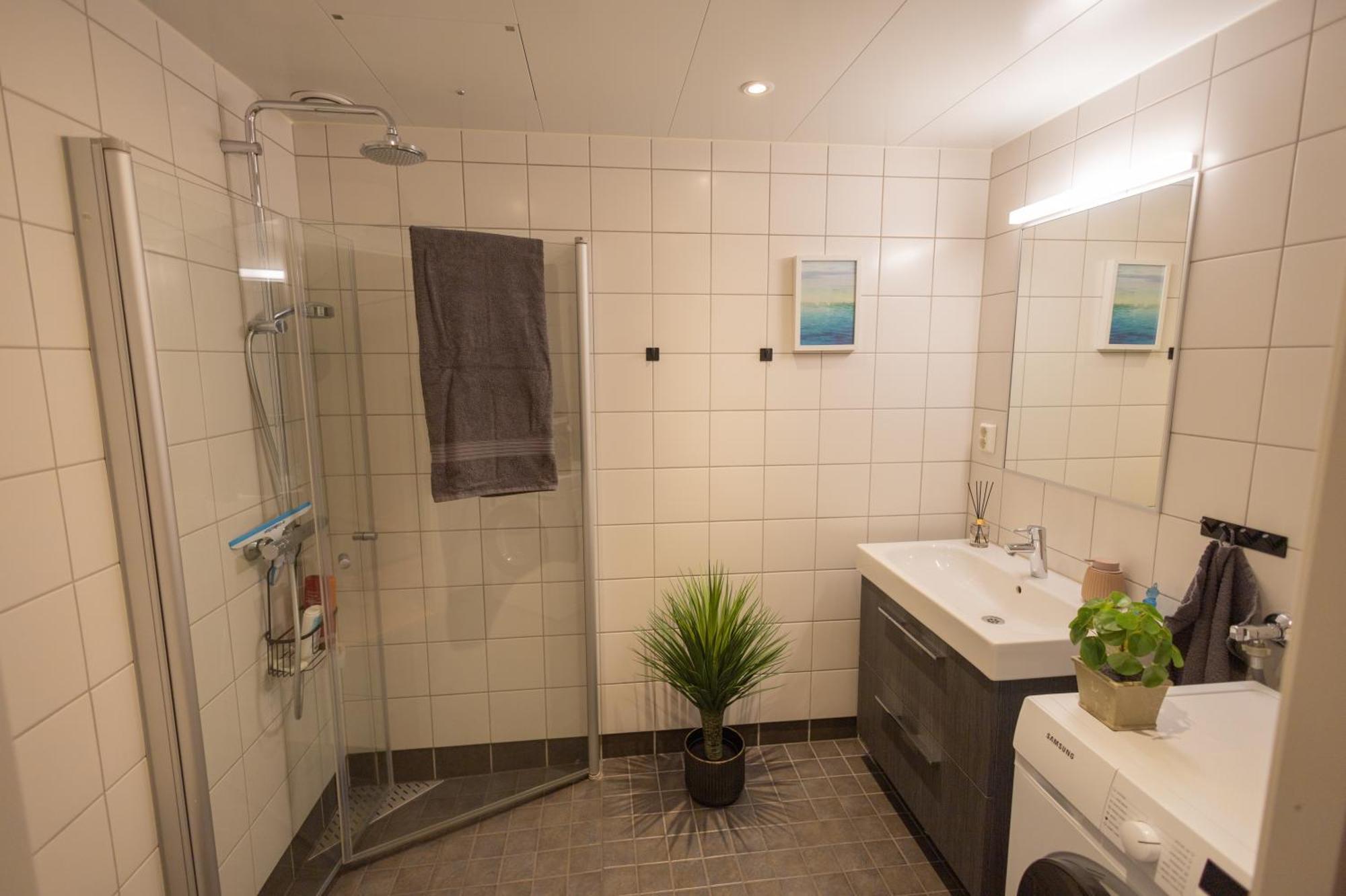 Modern Apartment - Amazing Terrace And Fjord View, Close To City Center Bergen Buitenkant foto